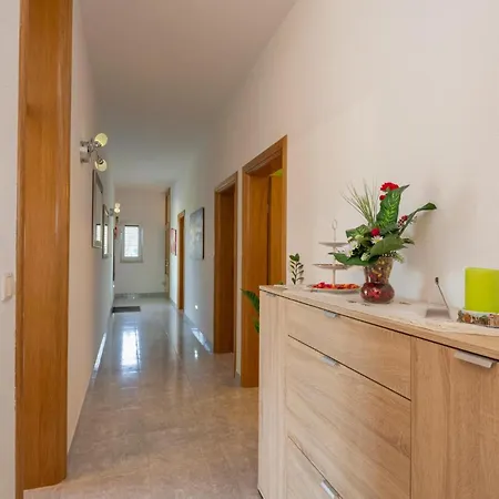 Διαμέρισμα Three-bedroom In *