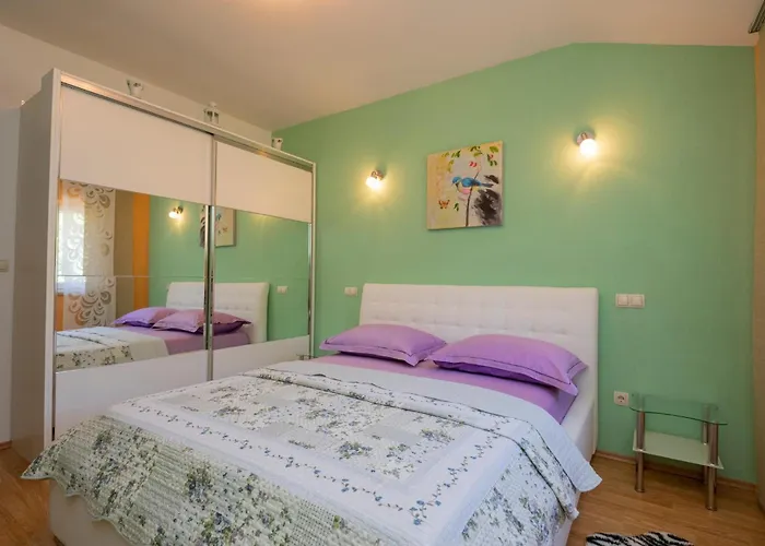 شقة Three-bedroom In Kresevo