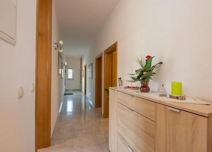 شقة Three-bedroom In *