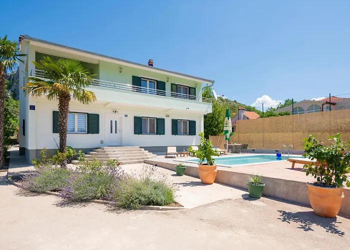 شقة Three-bedroom In Kresevo