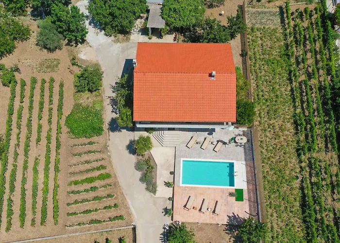 Three-bedroom In شقة Kresevo